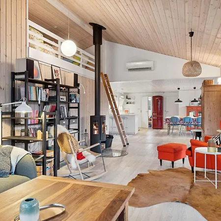 Cosy Private 800 M From The *
